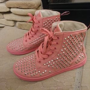 Doc Marten Air walk sz 8 RARE pink stud sneakers